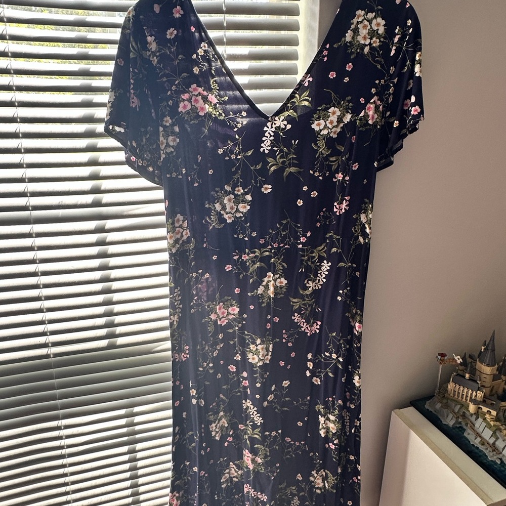 Old Navy Navy Floral Dress